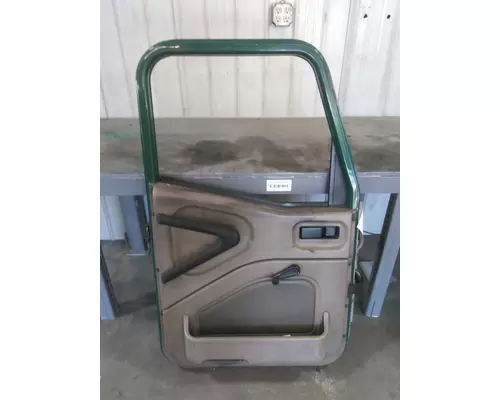 INTERNATIONAL 9200I DOOR ASSEMBLY, FRONT