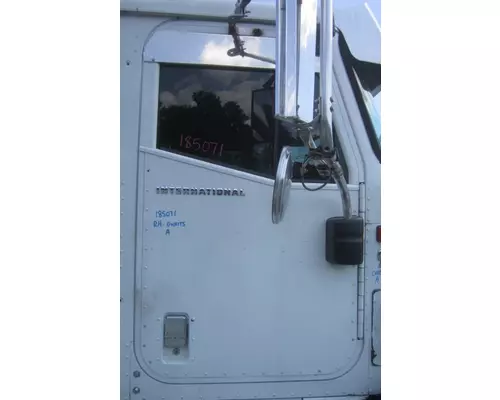 INTERNATIONAL 9200I DOOR ASSEMBLY, FRONT