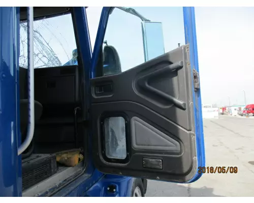 INTERNATIONAL 9200I DOOR ASSEMBLY, FRONT