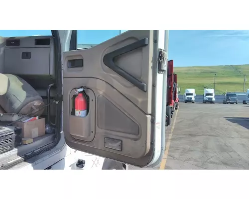 INTERNATIONAL 9200I DOOR ASSEMBLY, FRONT