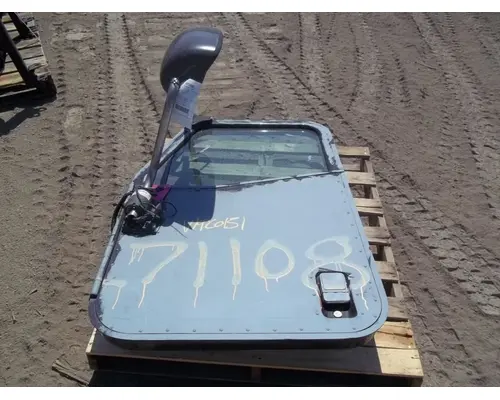 INTERNATIONAL 9200I Door Assembly, Front