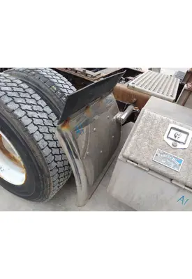 INTERNATIONAL 9200I FENDER, QUARTER/HALF REAR