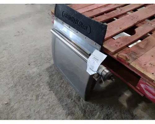 INTERNATIONAL 9200I FENDER, QUARTERHALF REAR