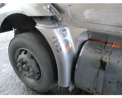 INTERNATIONAL 9200I FENDER EXTENSION
