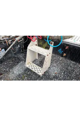 INTERNATIONAL 9200I FRAME STEP