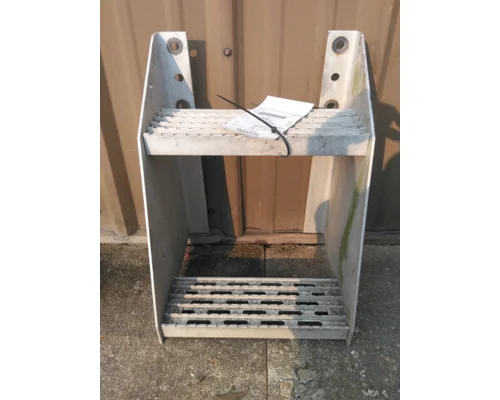INTERNATIONAL 9200I FRAME STEP