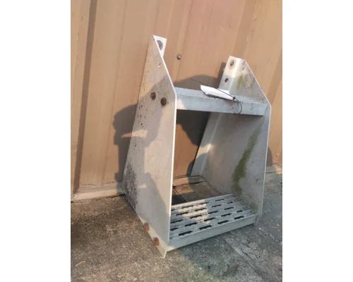 INTERNATIONAL 9200I FRAME STEP