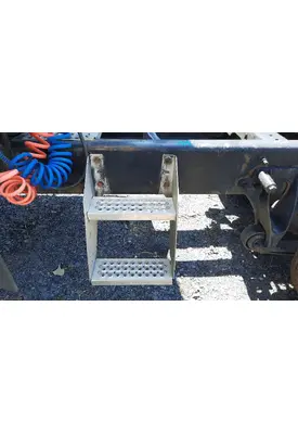 INTERNATIONAL 9200I FRAME STEP