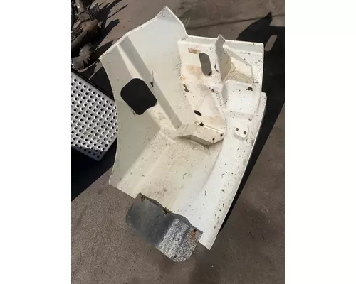 INTERNATIONAL 9200I Fender