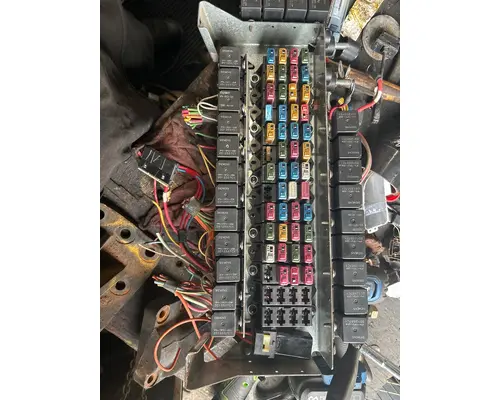 INTERNATIONAL 9200I Fuse Box