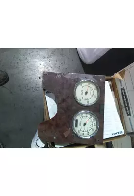 INTERNATIONAL 9200I GAUGE CLUSTER