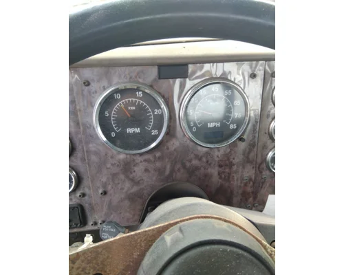 INTERNATIONAL 9200I GAUGE CLUSTER
