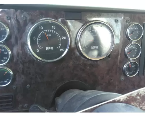 INTERNATIONAL 9200I GAUGE CLUSTER