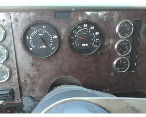 INTERNATIONAL 9200I GAUGE CLUSTER