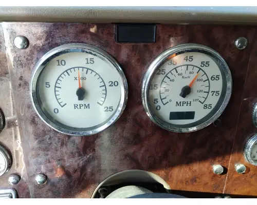 INTERNATIONAL 9200I GAUGE CLUSTER