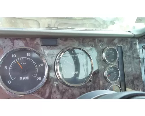 INTERNATIONAL 9200I GAUGE CLUSTER