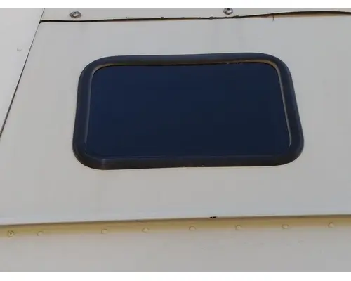 INTERNATIONAL 9200I GLASS, SLEEPER