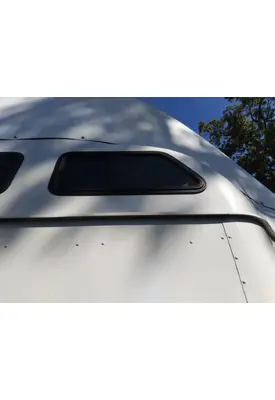 INTERNATIONAL 9200I GLASS, SLEEPER
