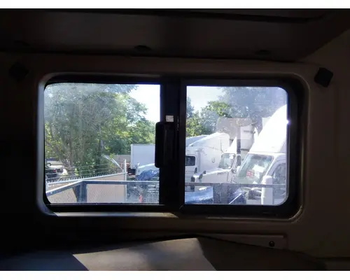 INTERNATIONAL 9200I GLASS, SLEEPER