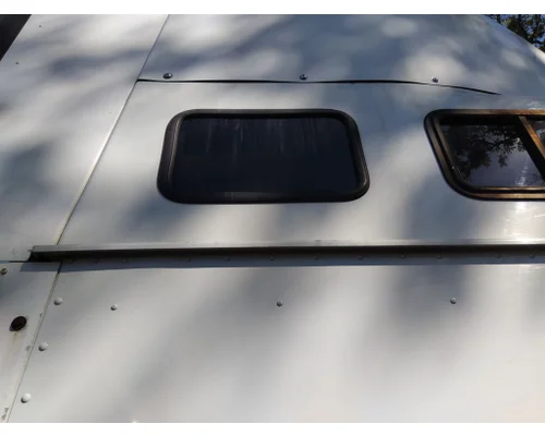 INTERNATIONAL 9200I GLASS, SLEEPER