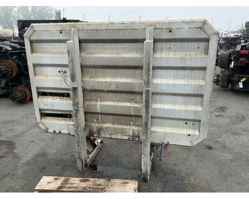 INTERNATIONAL 9200I Headache Rack