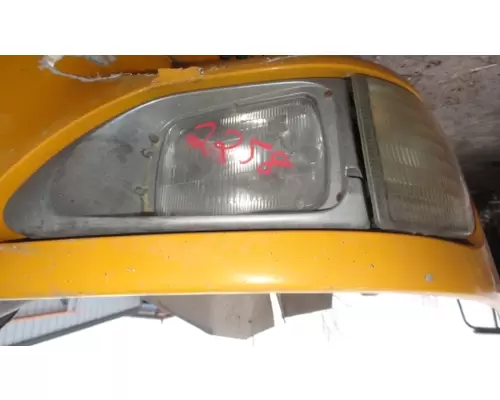 INTERNATIONAL 9200I Headlamp Assembly