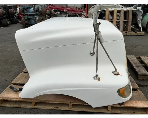 INTERNATIONAL 9200I Hood