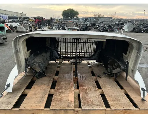 INTERNATIONAL 9200I Hood