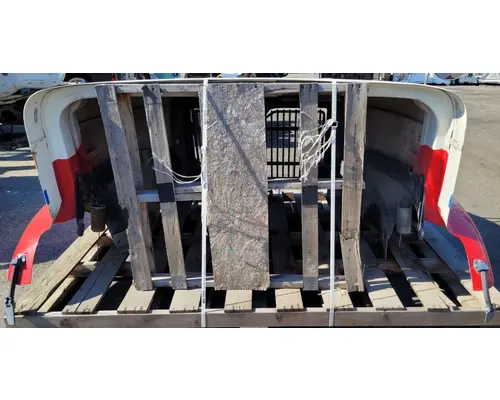 INTERNATIONAL 9200I Hood