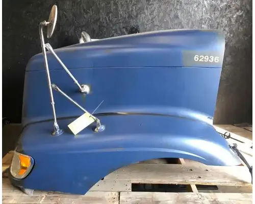 INTERNATIONAL 9200I Hood