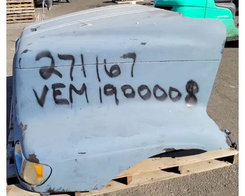 INTERNATIONAL 9200I Hood