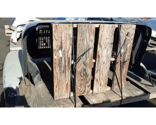 INTERNATIONAL 9200I Hood