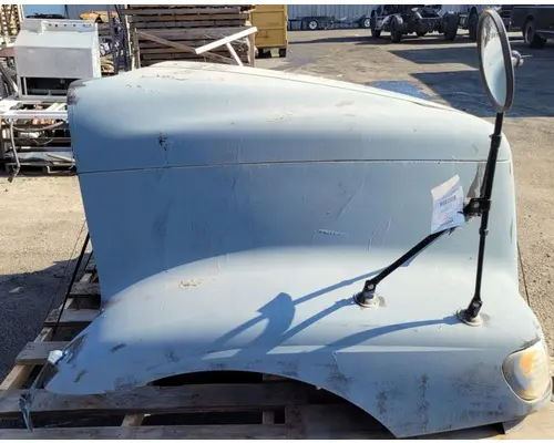 INTERNATIONAL 9200I Hood