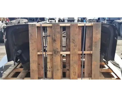 INTERNATIONAL 9200I Hood