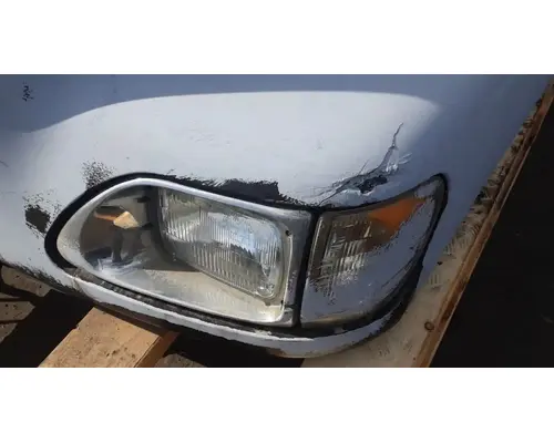 INTERNATIONAL 9200I Hood