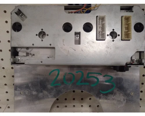INTERNATIONAL 9200I INSTRUMENT CLUSTER