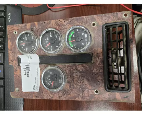 INTERNATIONAL 9200I Instrument Cluster