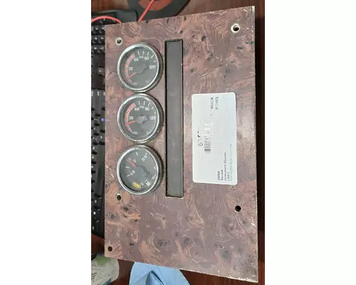 INTERNATIONAL 9200I Instrument Cluster