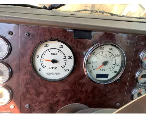 INTERNATIONAL 9200I Instrument Cluster