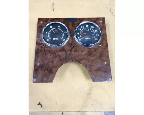 INTERNATIONAL 9200I Instrument Cluster