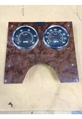 INTERNATIONAL 9200I Instrument Cluster