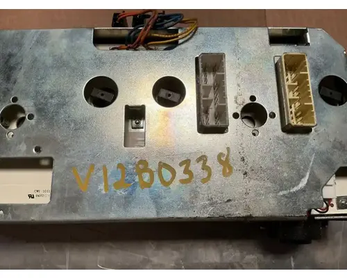 INTERNATIONAL 9200I Instrument Cluster