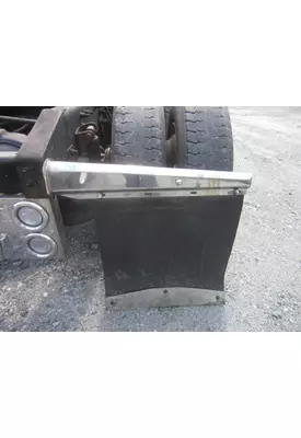 INTERNATIONAL 9200I MUD FLAP HANGER