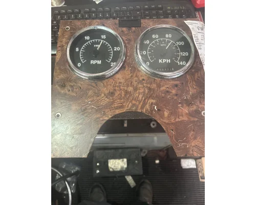 INTERNATIONAL 9200I Speedometer Head Cluster