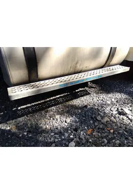 INTERNATIONAL 9200I TANK STEP