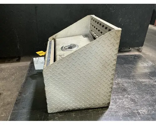 INTERNATIONAL 9200I Tool Box