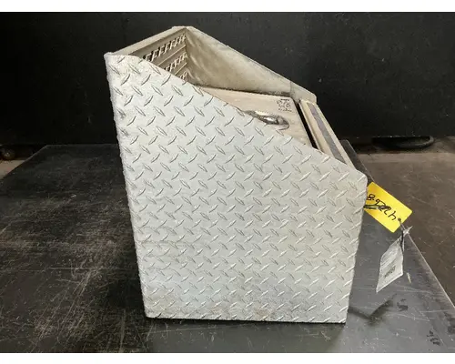 INTERNATIONAL 9200I Tool Box