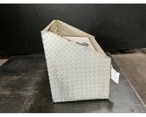 INTERNATIONAL 9200I Tool Box