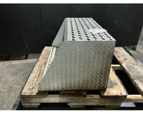 INTERNATIONAL 9200I Tool Box