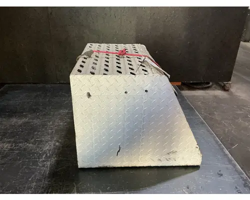 INTERNATIONAL 9200I Tool Box